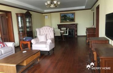 Dapuqiao area, large 2 bedrooms apartment for rent,  great location，L9